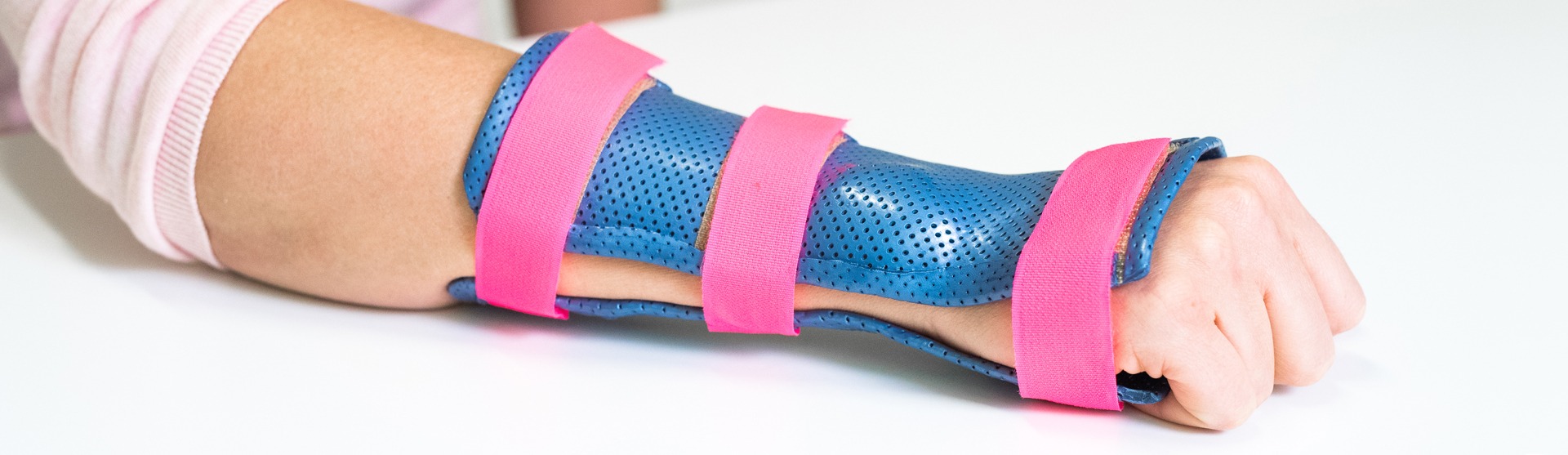 Specialising in <strong>custom made</strong> & <br /><strong> waterproof</strong> splints & hand braces