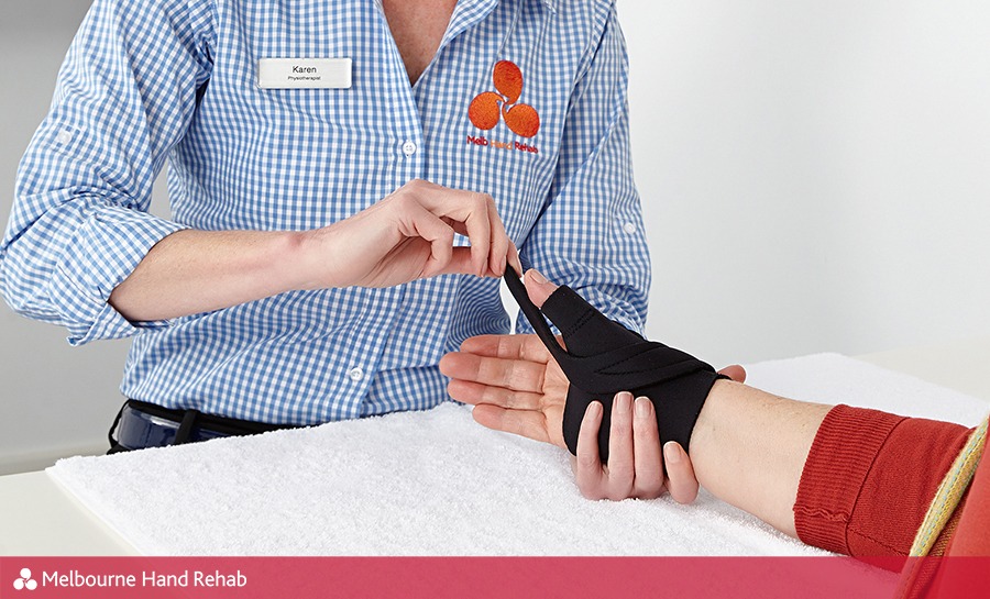 Melbourne Hand Rehab therapist with patient
