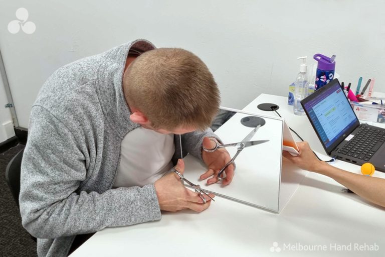 What is mirror box therapy? Melbourne Hand Rehab