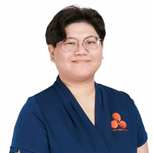 PROFESSIONAL HEAD SHOT Celine Law website